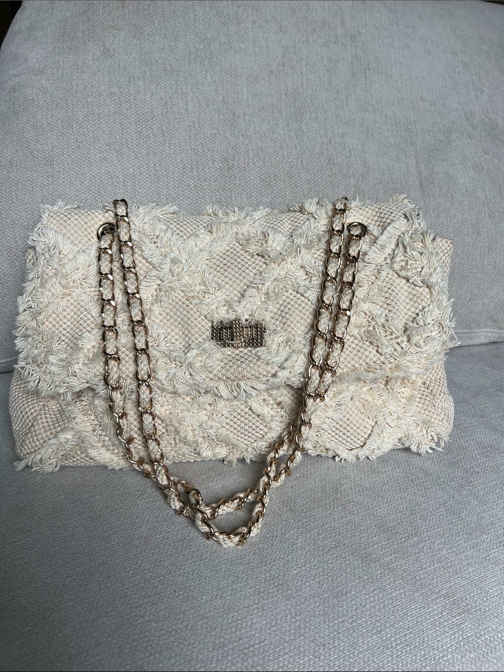Textured Cream Shoulder Bag with Gold Chain Strap
